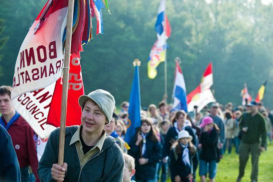 Do udziału w zlocie zaproszeni są członkowie organizacji skautowych należących do WOSM i WAGGGS spełniający poniższe warunki: Uczestnicy skupieni w patrolach: - wiek: 12-17 lat - max.