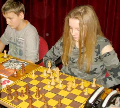 O zaciętości zmagań przy szachownicach świadczy fakt, że żadnemu z uczestników turnieju nie udało się zdobyć kompletu punktów. Bartosz Nędzarek (6,0p.