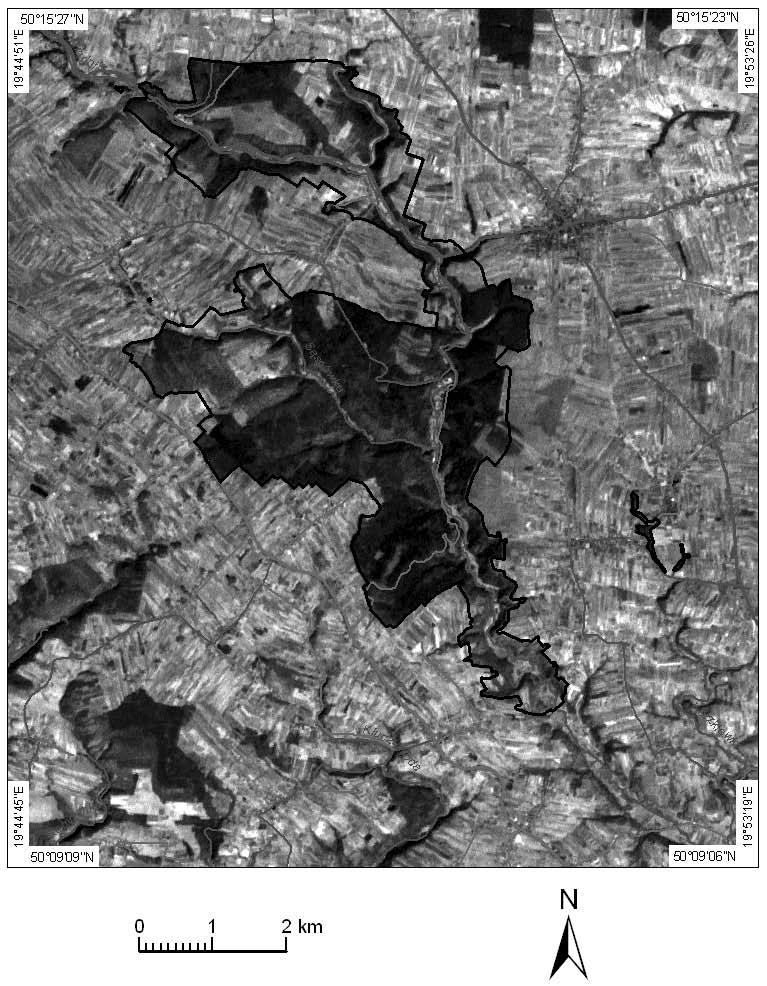 Badania współczesnych zmian środowiska przyrodniczego w OPN 9 LCz PZ Ryc. 1. Obszar Ojcowskiego Parku Narodowego w obrazie satelity Landsat 7 ETM+ (20.08.2009).