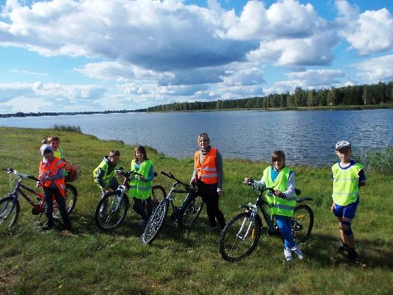 Rajdy rowerowe W celu ukazania uczniom pożytecznego