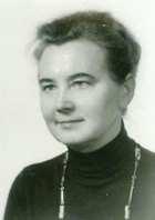 M PIOTROWSKA (ur. 1928), polonista, bibliotekoznawca, bibliograf, nauczyciel akademicki, starszy kustosz dyplomowany, dyrektor Biblioteki Głównej Akademii Medycznej w Łodzi.