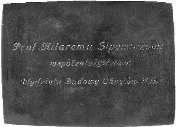 17 rehabilitacji, powrócił na Politechnikę Gdańską. Na emeryturę przeszedł w 1960, zmarł w 1969 roku. Rys. 27. Dedykacja dla prof.