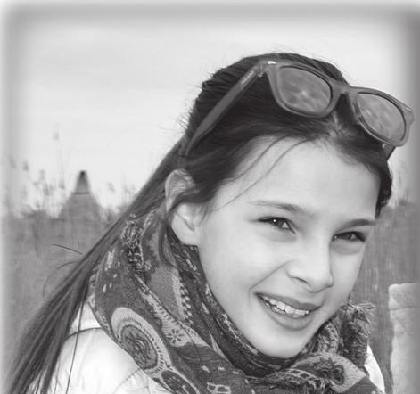 Uczniowie szkó podstawowych ANNA BOCZAR Mam na imię Ania. Urodziłam się 23 września 2005 roku. Mieszkam w Krośnie z moją kochaną rodzinką.