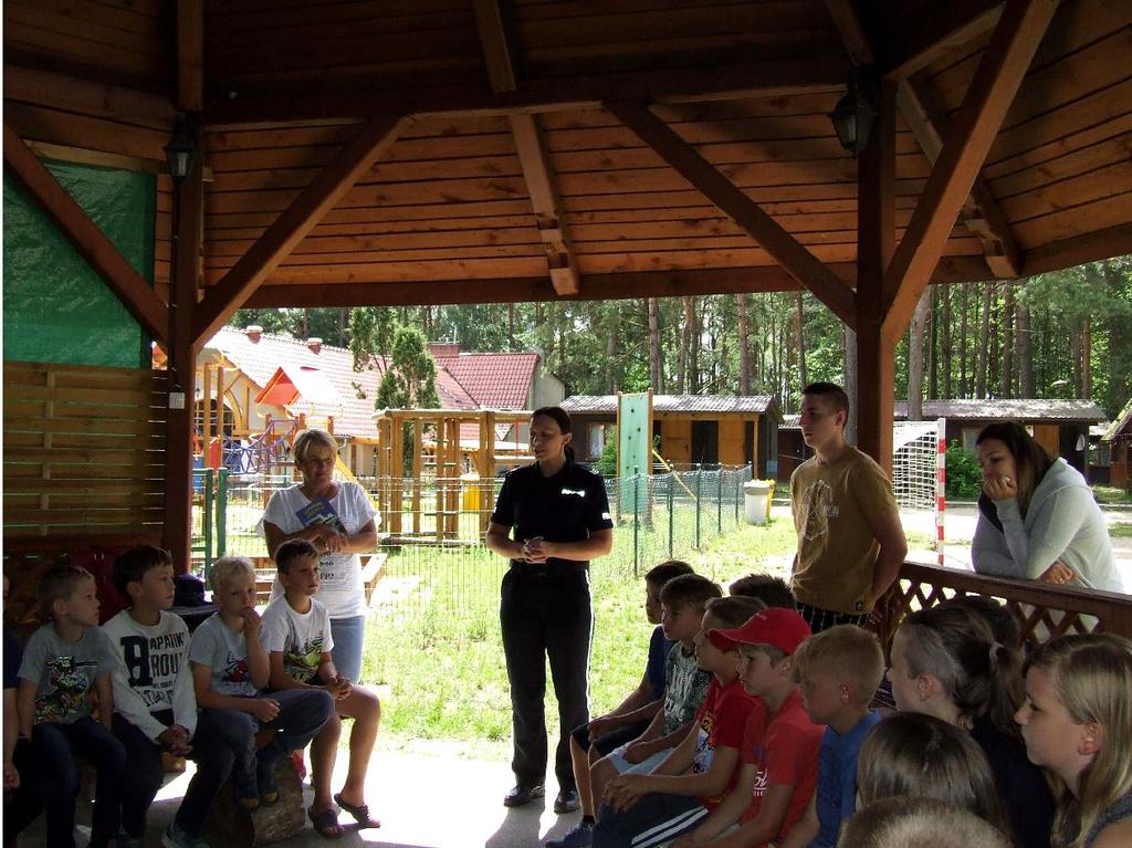 Podczas wakacji pracownicy Powiatowej Stacji w ramach akcji Zdrowe Wakacje prowadzili edukację wśród 454 uczestników w 13 placówkach wypoczynku letniego.