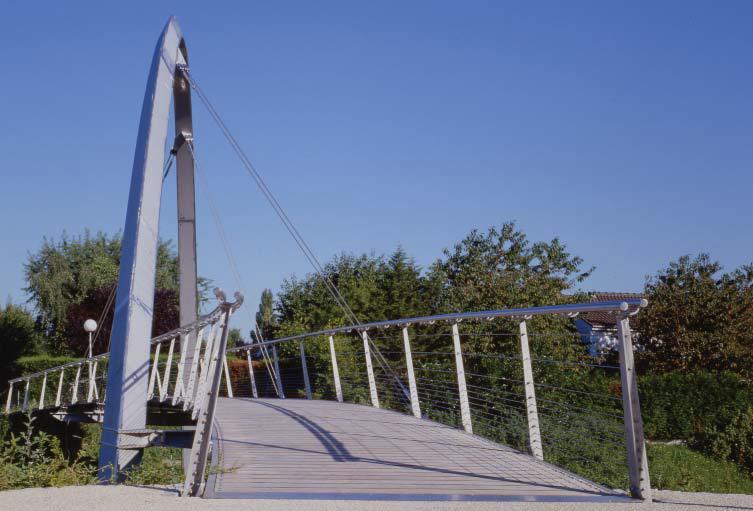 Suspended steel footbridge, cables, stays