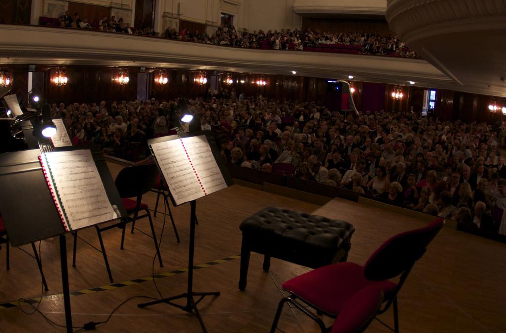 WARSZAWA RE-PREMIERA FILMU FILHARMONIA NARODOWA 4 WRZEŚNIA 2011 W goszczącej ponad tysiąc osób Sali