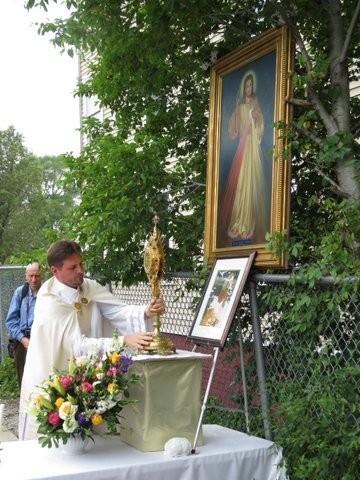 dziękujemy naszym ministrantom za jak zawsze piękną posługę, naszemu chórowi za śpiewy liturgiczne.