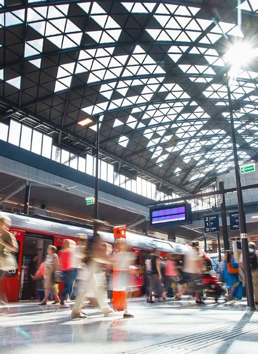przewozowej i taryfowej z innymi przewoźnikami operującymi na rynku, także z innych gałęzi transportu. Utrzymanie wysokiej jakości świadczonych usług. Wzrost liczby pasażerów w przewozach kolejowych.