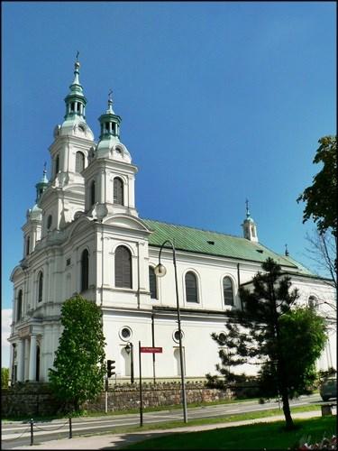 Radomsko ikonografia w radomszczańskiej kolegiacie Kościół par. pw. św. Lamberta zbudowany został w latach 1869-76 staraniem ks.