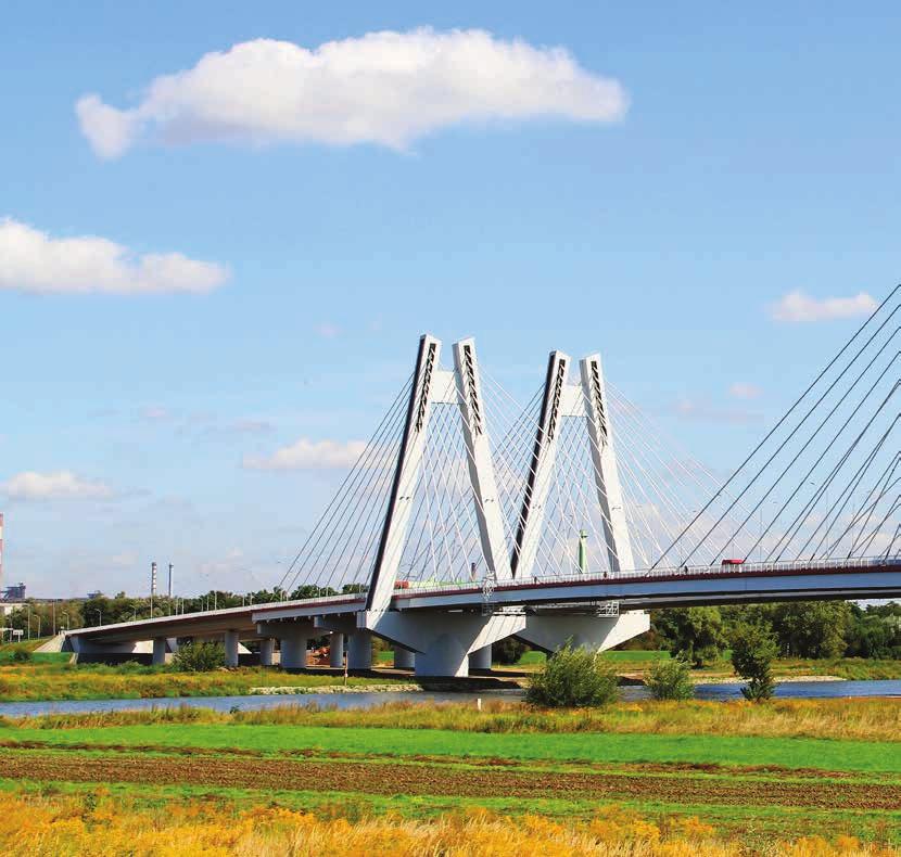 Mosty RAPORT Otwarto kolejny odcinek S7 i 700-metrowy most w Krakowie 29 czerwca 2017 r., czyli prawie o miesiąc wcześniej niż przewidywano, zakończyła się budowa odcinka S7 od ul.