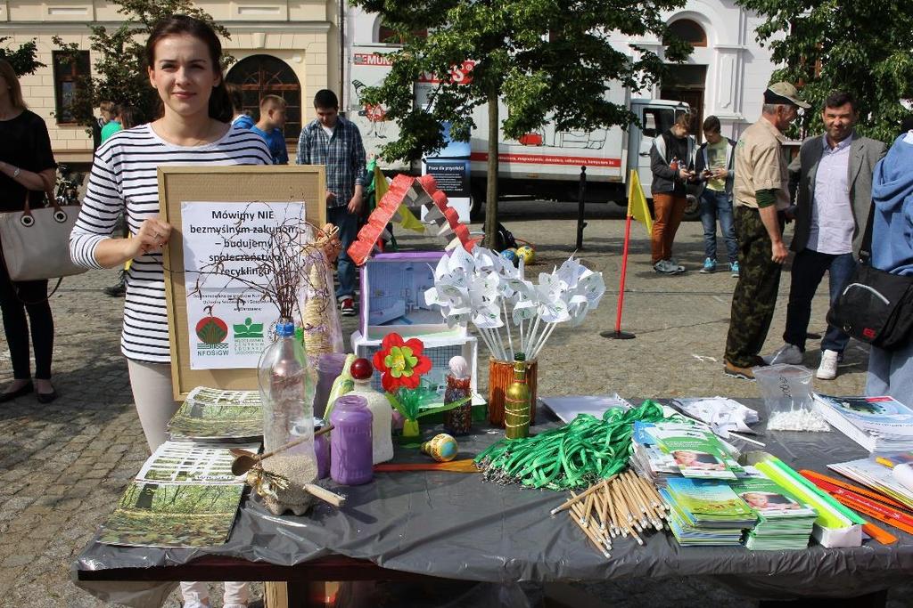 Obok sceny głównej przez cały czas