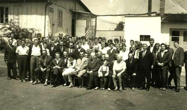 Zajęcia odbywały się 4 razy w tygodniu, w godzinach popołudniowych w pomieszczeniach przy ulicy Konarskiego. Zakończenie roku szkolnego 1963/1964.
