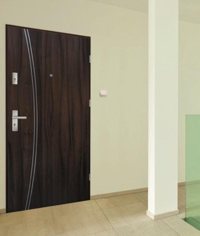 Drzwi wewnętrzne wejściowe do mieszkań Bastion Seria Alu Radius Aluminiowe listwy ozdobne nie muszą być proste.