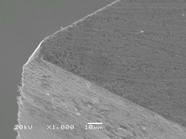 elektrochemiczna korzystnie zmienia warunki usuwania naddatku poprawiając wskaźniki technologiczne procesu).