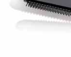 włosów Ceramiczne płytki gwarantujące równomierny rozkład ciepła Wieszak ułatwiający przechowywanie rozgrzanego urządzenia Odbudowa i nawilżenie oraz poprawa