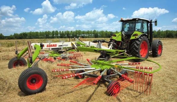 LINER 2700 proponuje w tym segmencie właściwą szerokość roboczą połączoną z wydajnością profesjonalnych zgrabiarek. Trwale smarowane głowice zgrabiarek CLAAS-Profi.