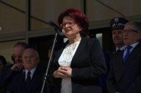pracy psa specjalnego podczas ujawniania narkotyków oraz program Trzeźwym Okiem prowadzony przez Służbę Więzienną.