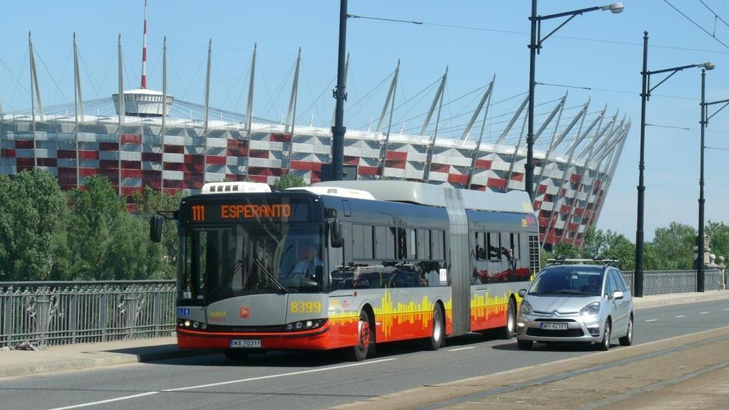 Autobus hybrydowy - charakterystyczna kolorystyka Spółka z