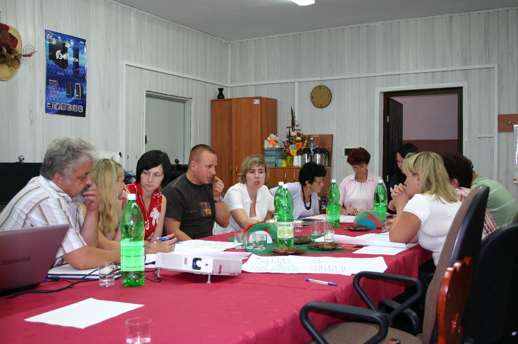 Wzięły one aktywny udział w warsztatach (wraz z przedstawicielami trzech sołectw z gminy Bystrzyca Kłodzka).