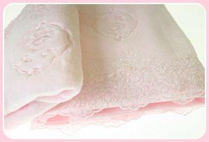 Soft Cotton Luksusowy Ręcznik DIANA 50/100 Microcotton Cena: 90,00 PLN Opis słownikowy Czas dostawy Indeks Kategoria Producent 1-2 dni robocze SC004 tekstylia łazienkowe Soft Cotton Tabela cech