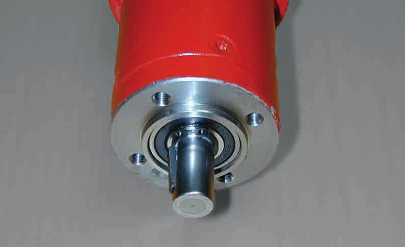 Dozownik ze śluzą iniekcyjną Dozowniki w maszynach z normalnym zbiornikiem i śluzą iniekcyjną wyposażone są w osłonę (V2A) z frezowanymi otworami.