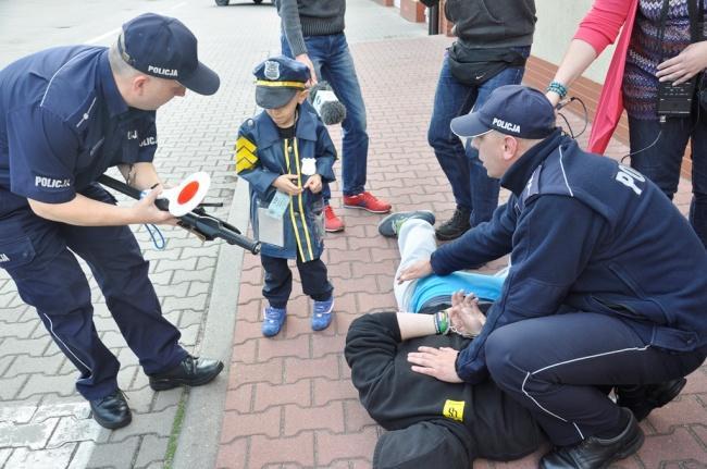 W międzyczasie uczestnicy spływu mogli podziwiać piękne widoki, urokliwe zakątki, leśne zwierzęta i otaczającą przyrodę. Na trasie spływu znajdują się bowiem m.in. jaz wodny w miejscowości Byszki (ok.