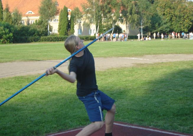 1000kul amunicji Stanowiska są zabezpieczone siatkami i kulochwytami Strzelnicę