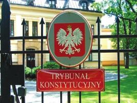 14 MOJA SPÓŁDZIELNIA 1/2009 Niezgodne z Konstytucją RP Otym, że nie lada problem do rozstrzygnięcia będzie miał Trybunał Konstytucyjny rozpatrując zgodność z Konstytucją RP niektórych zapisów