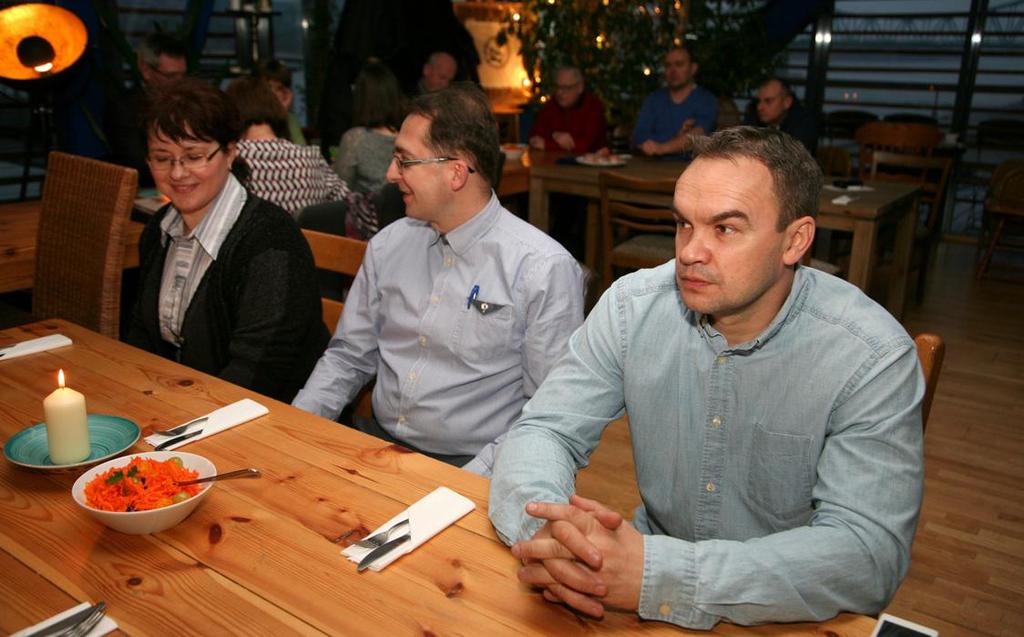 Narewski i Tomasz Olszewski. W wyniku przeprowadzonego głosowania, w trybie tajnym, na przewodniczącego został wybrany Krzysztof Narewski (12 głosów), a drugi był Tomasz Olszewski z 11 głosami.
