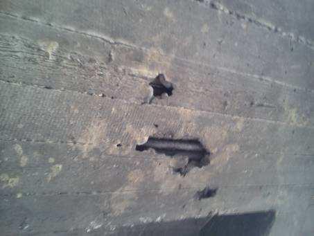 4 Ubytki betonu w oraz korozja stali zbrojeniowej w belkach głównych. 4.2.