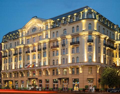 Miejsce Należący do najstarszych w stolicy, Hotel Polonia Palace zainaugurował działalność 14 lipca 1913 r. 1100 tys.