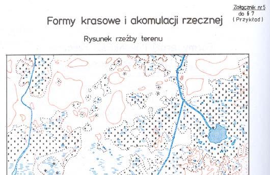 Jest to podmokła, torfiasta równina z jeziorami, których pochodzenie związane jest ze zjawiskami