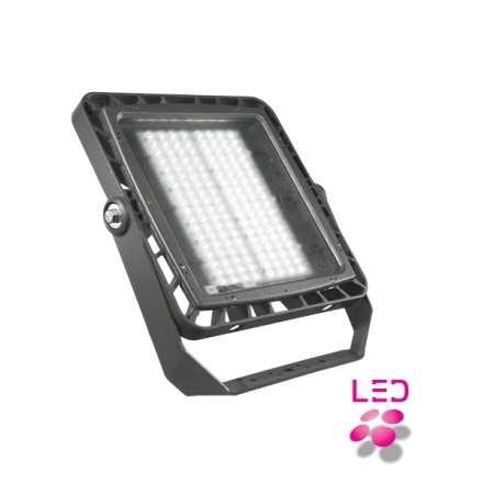 Boisko / Lista opraw 4 Ilość SCHREDER OMNIstar / 5120 / 96 LEDS 700mA NW /