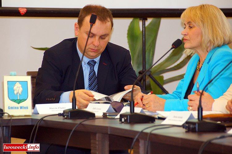 Marcin Fluder Starostwa Lwówecki zabierając głos zaznaczył, iż nie wypowiada się jako starosta, a jako mieszkaniec gminy Wleń i jako tamtejszy radny w Radzie Powiatu Lwóweckiego.