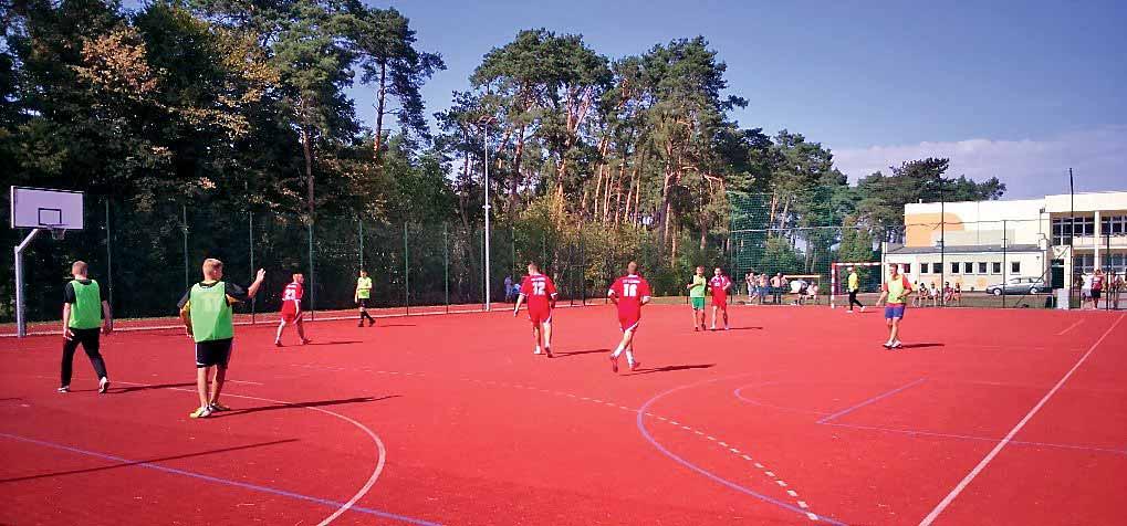 REKREACJA SPORT Turniej Piłki Nożnej o Puchar Wójta Gminy Tomaszów Mazowiecki W tym roku Ludowy Klub Sportowy z Wiaderna był gospodarzem Turnieju Piłki Nożnej o Puchar Wójta Gminy Tomaszów Mazowiecki.