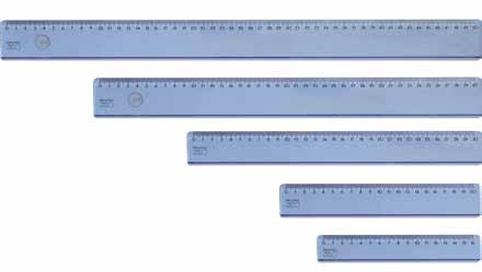 P20: miękka, polimerowa gumka, absorbuje grafit, nie tworzy wiórek S20: duża, miękka syntetyczna gumka "chlebowa", można stosować na papierze pergaminowym, OV12: duża, owalna, elastyczna, syntetyczna