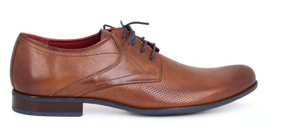 DZIAŁALNOŚĆ GRUPY CCC S.A. OBUWIE MĘSKIE 21,5 % W ramach asortymentu obuwie męskie Grupa oferuje swoim klientom: botki, obuwie sportowe, półbuty, sandały i trampki.