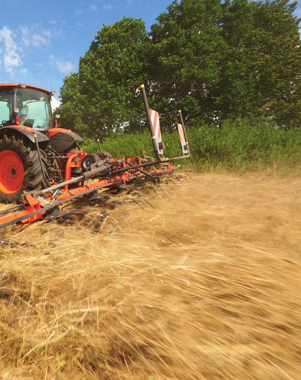 SCHNIĘCIA Przetrząsacze na każde warunki Kubota w swojej ofercie posiada szeroką gamę przetrząsaczy CompactLine oraz ProLine dostępnych w szerokościach