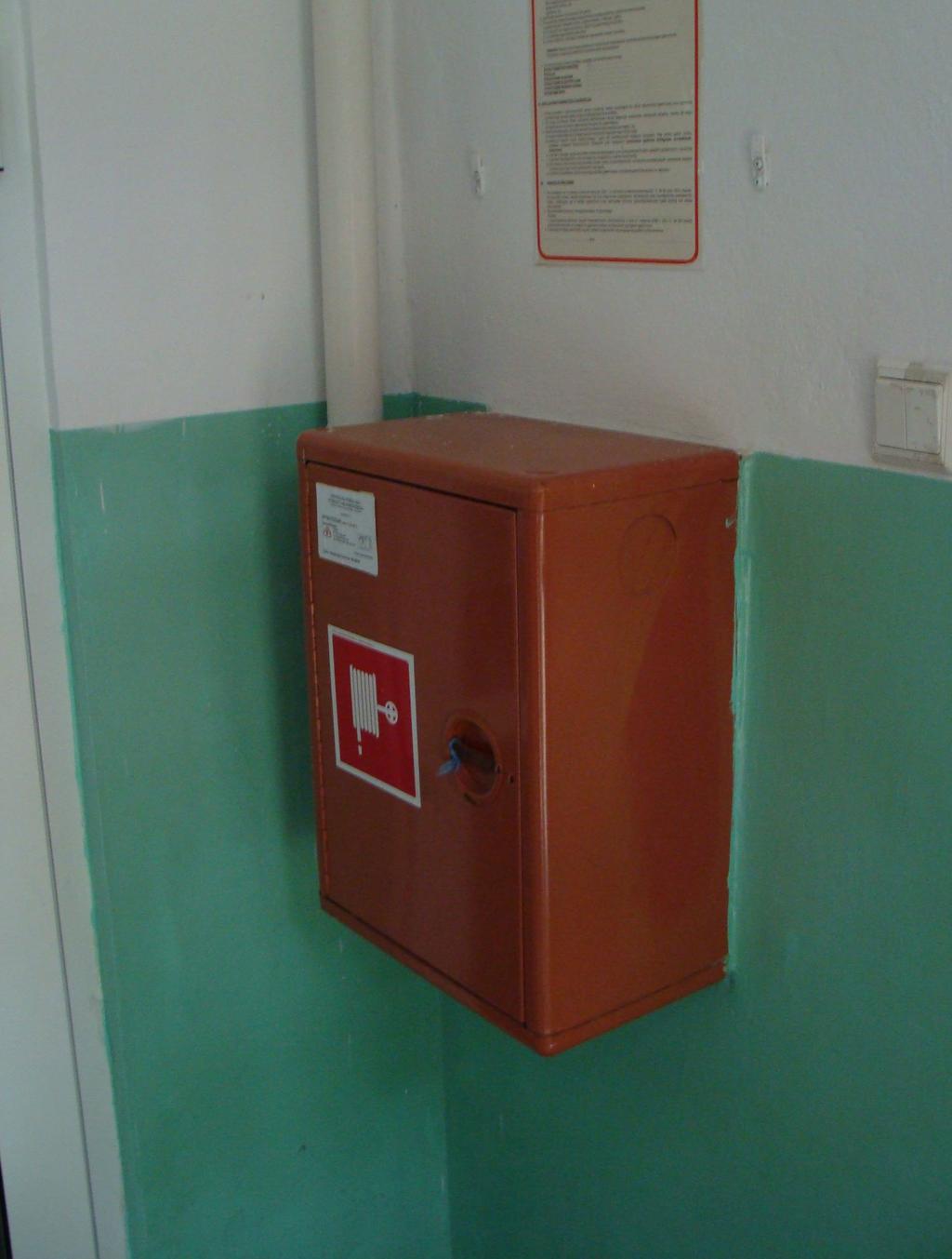 w sprawie ochrony przeciwpożarowej budynków, innych obiektów budowlanych i terenów (Dz.U. nr 109 z dnia 22.06.2010 r., poz. 719) Hydrant z zaworem czerpalnym 7.