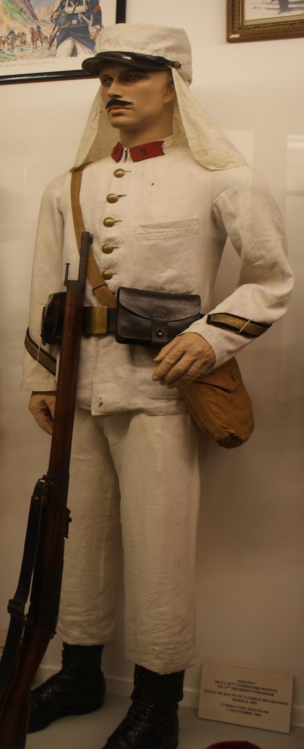 Sierżant 22 kompanii 2 RE spod El Moungar, mundur model 1897 (Muzeum Mundurów Legii Cudzoziemskiej w Puyloubier, fot. autor) 6 września 1903 r.