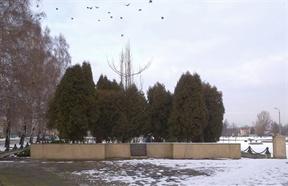 Cmentarzyk 700 więźniów obozu przy os.
