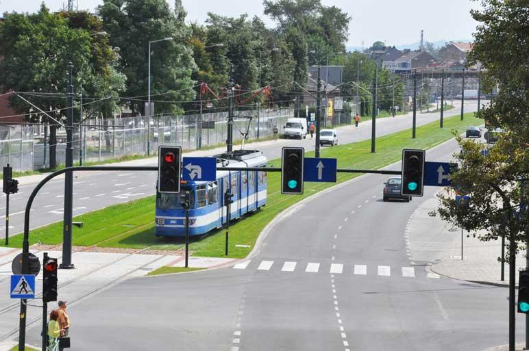 Zielone torowiska W Polsce wprowadzenie roślinności bezpośrednio na torowisko