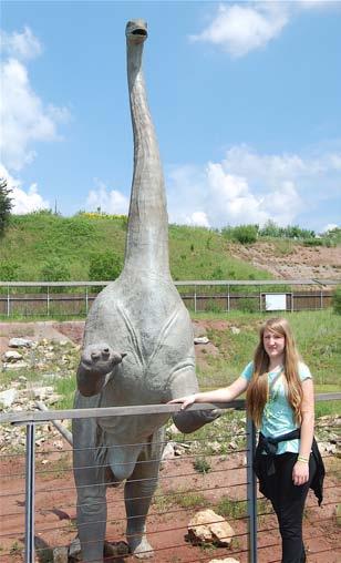 Wycieczka do Juraparku w Krasiejowie... 8. czerwca wszyscy wychowankowie Naszego Domu pojechali na wycieczkę do parku dinozaurów w Krasiejowie. Opiekunami wycieczki byli: p.asia Wrona, p.