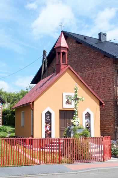 Dziennik Urzędowy Województwa Śląskiego 40 Poz. 5060 Zachowane 2 gotyckie portale z XV w. oraz zabytkowe organy z ok. 1901 r.