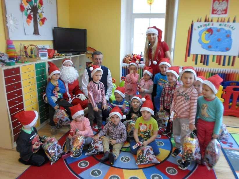 4 grudnia Spotkanie z uczniami i nauczycielami w szkole w Piotrowicachoraz w przedszkolu niepublicznym w Pomocnemz