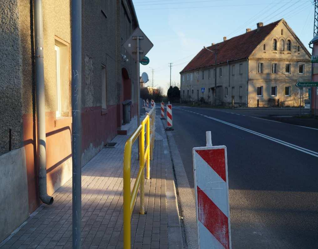 Budowa chodnika w Małuszowie