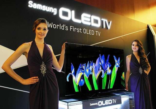 WOLED-CF Samsung OLED TV (ES9500) 55" Szacunkowa cena ~$9,000.