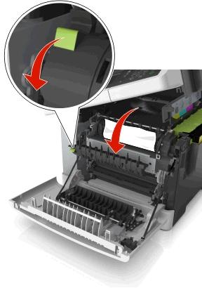 xx] 1 Otwórz przednie drzwiczki. UWAGA GORĄCA POWIERZCHNIA: Wewnętrzne elementy drukarki mogą być gorące.