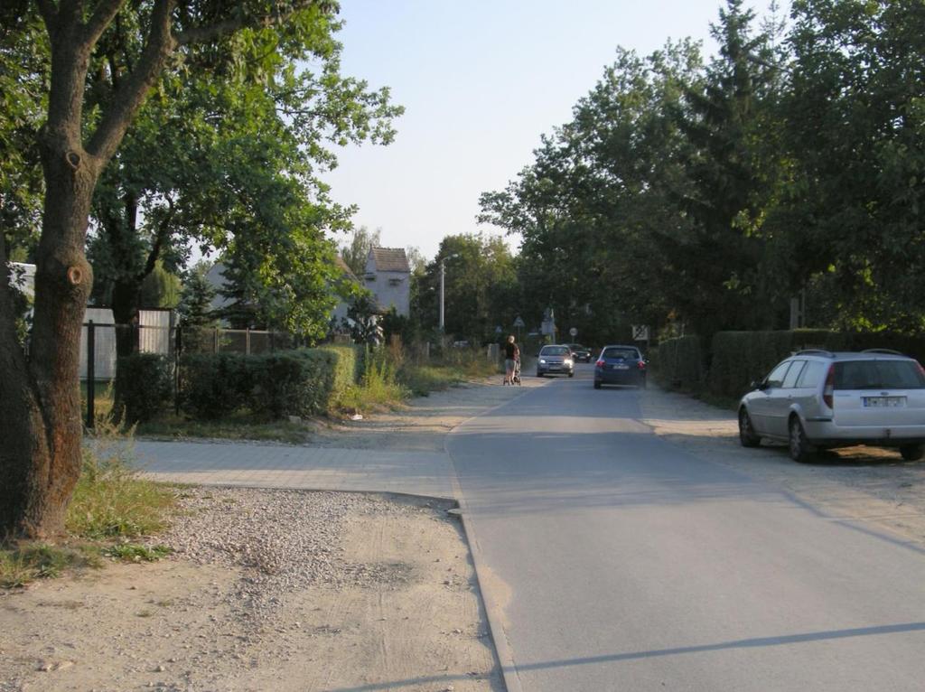Ulica Tymiankowa po przebudowie z jezdnią o szer.