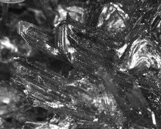 Jakie są rodzaje krystalicznych ciał stałych?